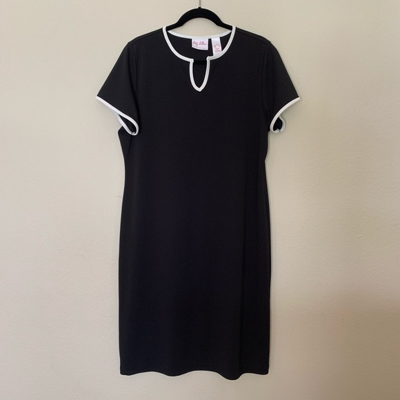 Liz Claiborne Dresses & Skirts - Vintage Liz Claiborne T-Shirt Dress